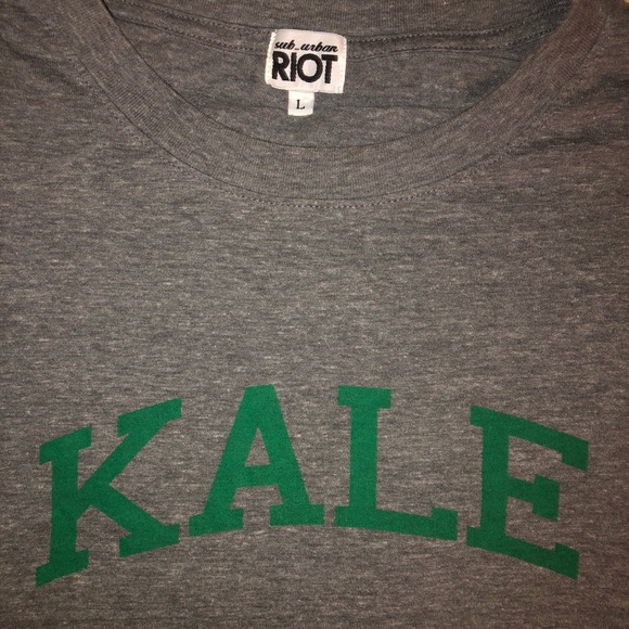 Urban Outfitters Graphic Tee size Large - Picture 2 of 3